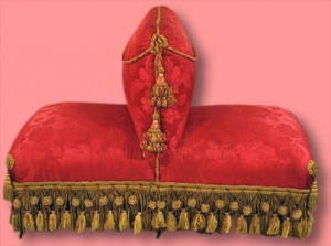 sofa antik boudeuse